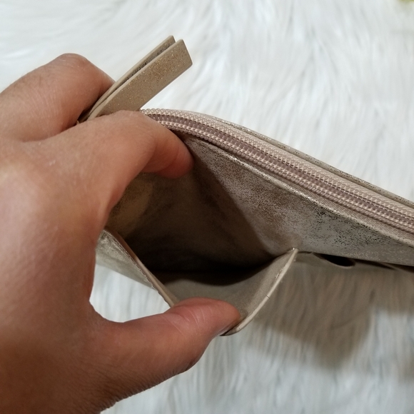 Gold Makeup Cosmetic Bag, With Zipper Closure, Pockets on the front. - Picture 9 of 13